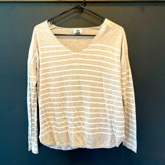 Old Navy Lightweight Sweater - Picture 1 of 2